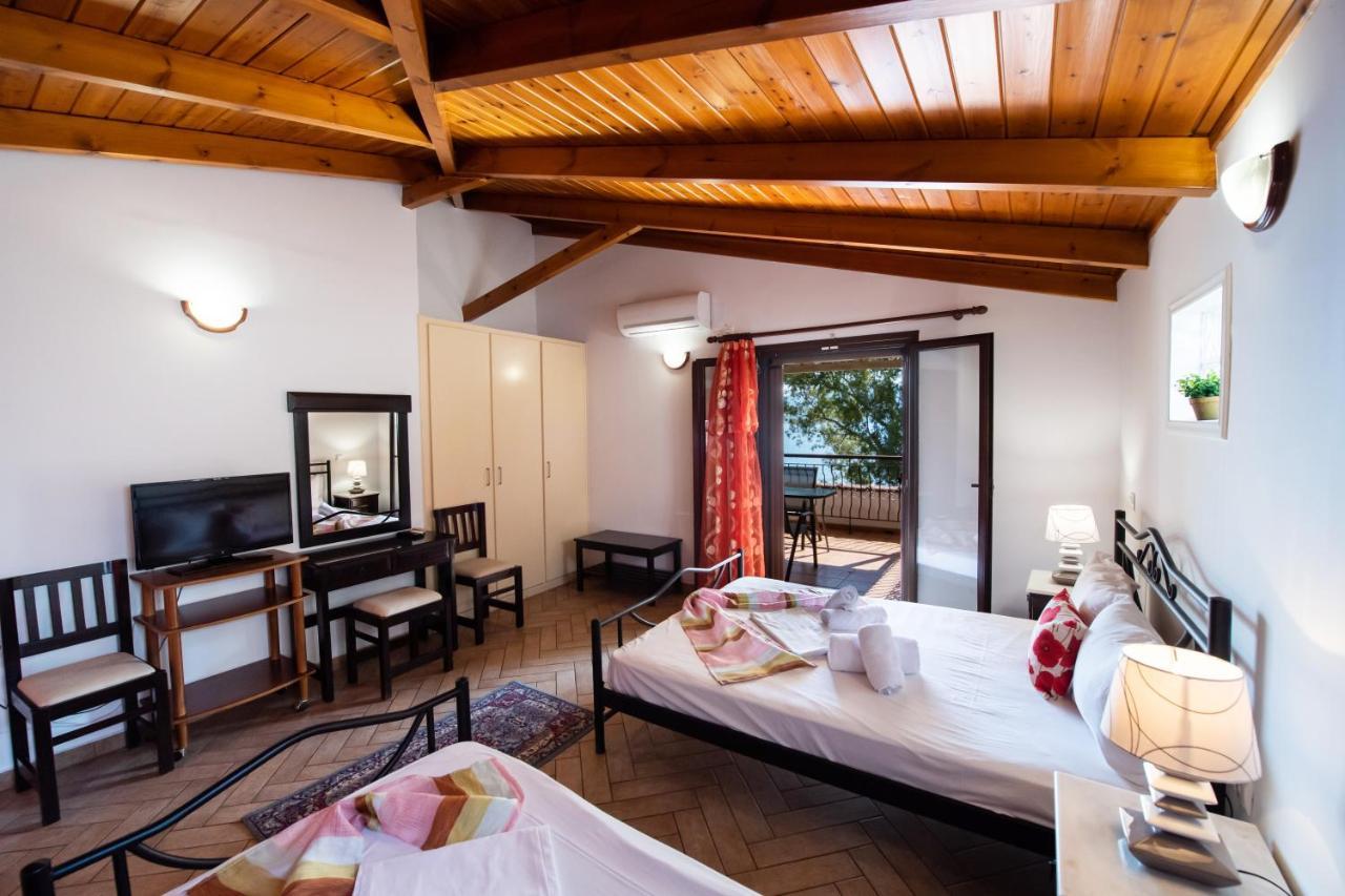 Hotel de apartamente Mavra Ligia